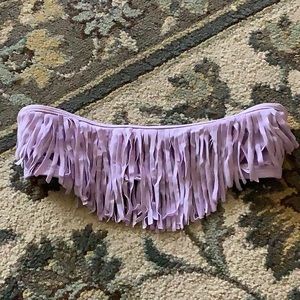 Hollister bikini top with fringe orchid size XS place for pads. In great…